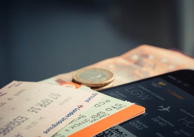 Tips For Saving Money on Airline Tickets